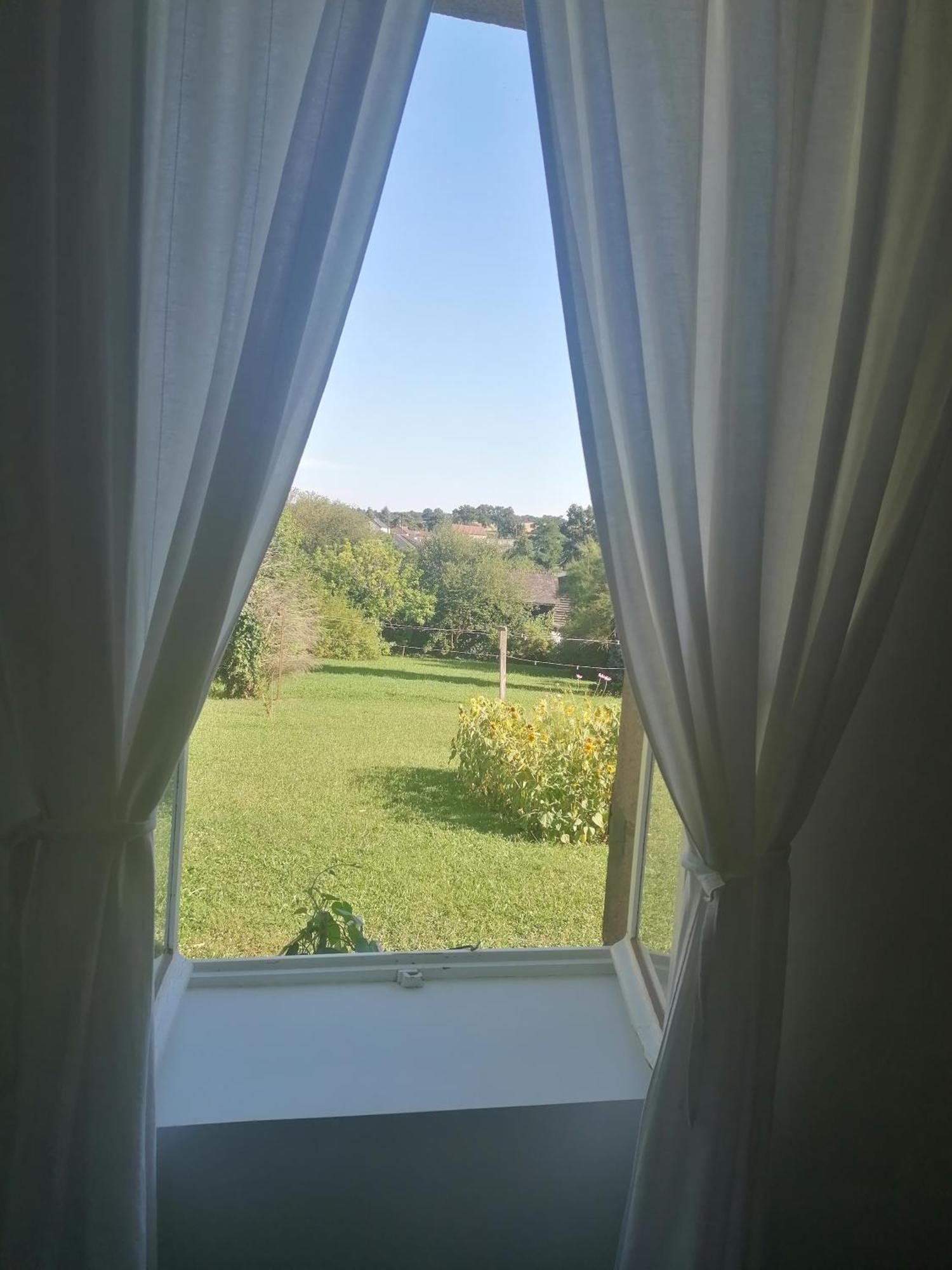 Petite Maison Dans Le Morvan Luzy Buitenkant foto
